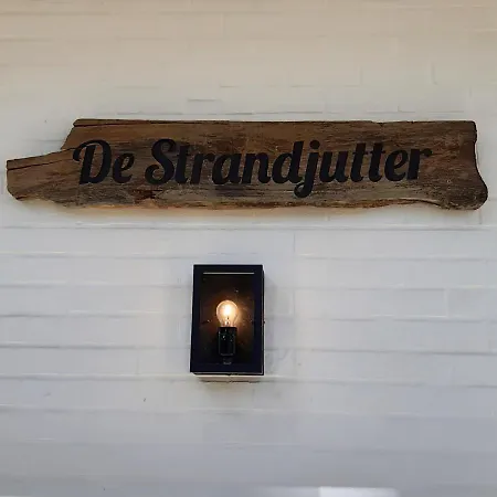 Villa De Strandjutter
